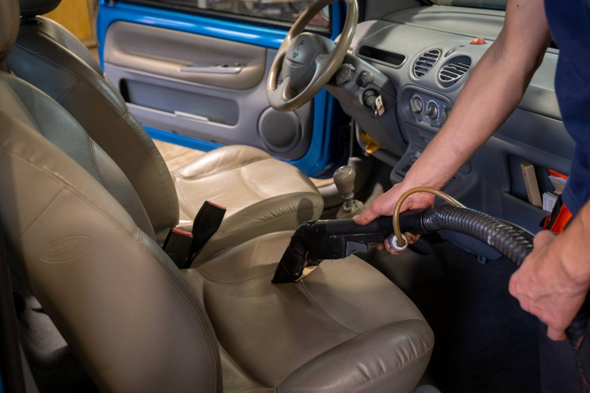 Aspirateur à voiture